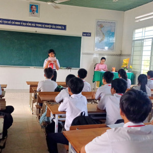 "Đọc và làm theo báo Đội"