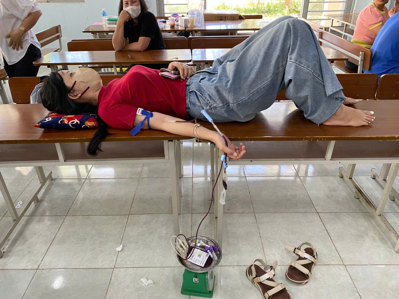 TRƯỜNG THCS THUẬN MINH HƯỞNG ỨNG NGÀY HIẾN MÁU 27/2