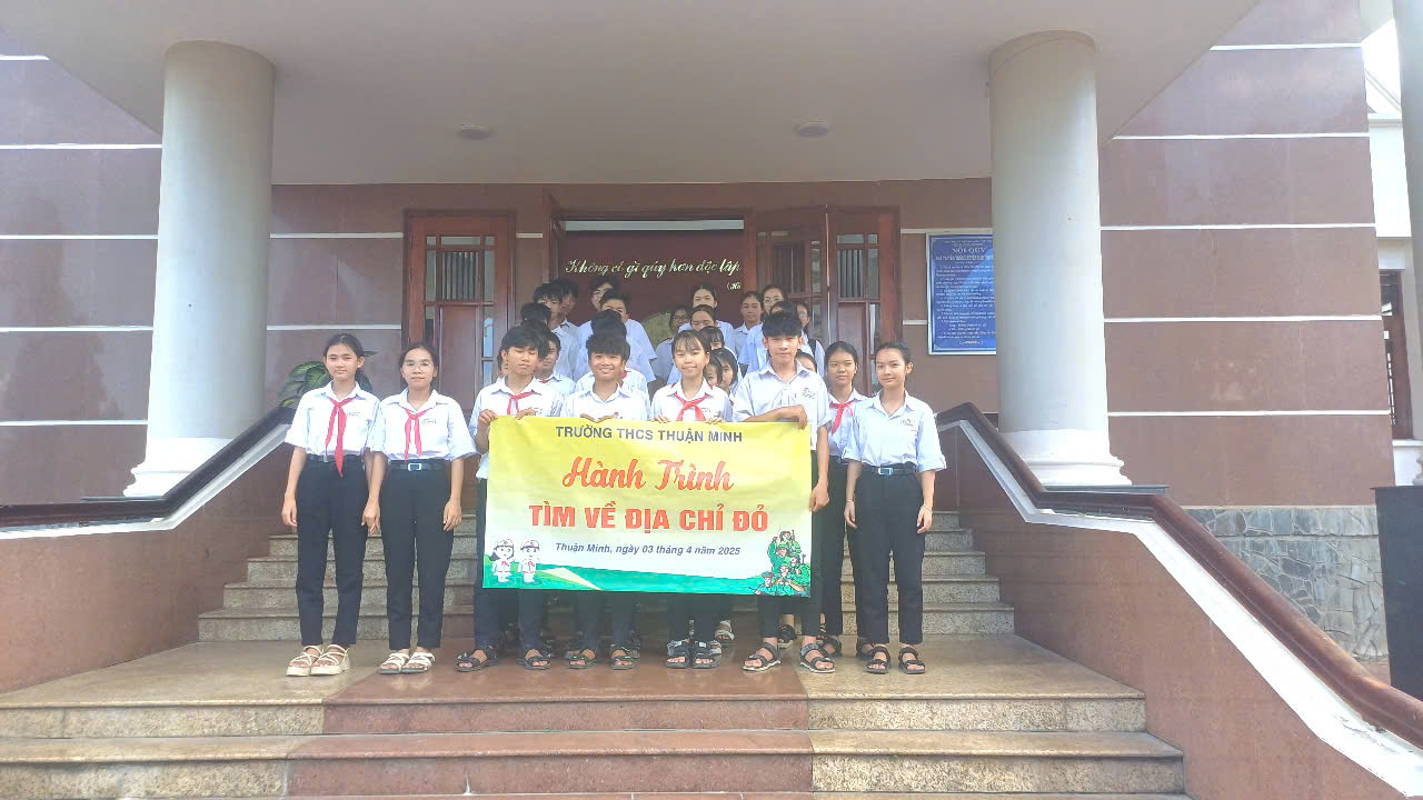 "Hành trình tìm về địa chỉ đỏ"