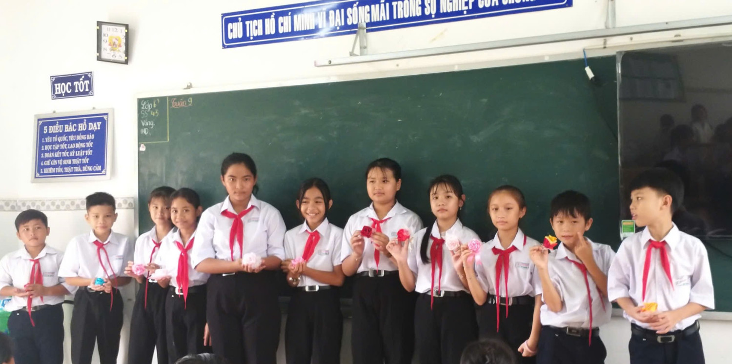 “THÁNG 11- THÁNG GỬI LỜI TRI ÂN ĐẾN THẦY CÔ”