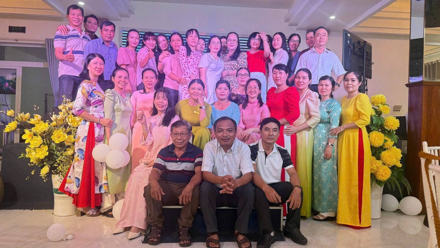 CHÀO MỪNG KỶ NIỆM 43 NĂM NGÀY NHÀ GIÁO VIỆT NAM ( 20/11/1982 - 20/11/2025)