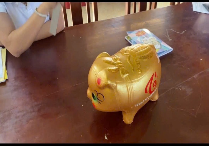 Nuôi Heo Đất – Gieo Mầm Yêu Thương Trao Tết Ấm Cho Học Sinh Khó Khăn