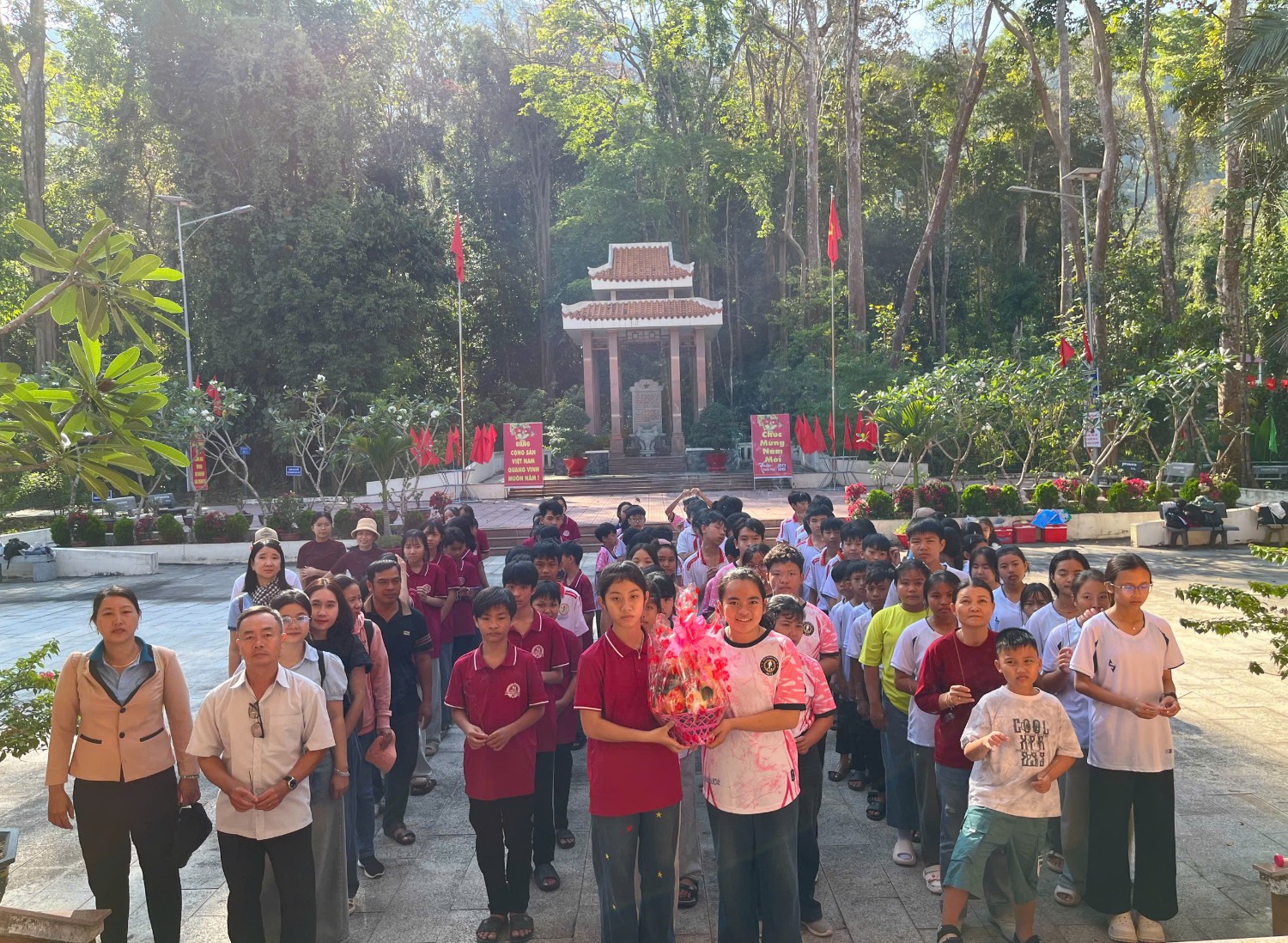 Hành trình về nguồn năm học 2025-2026