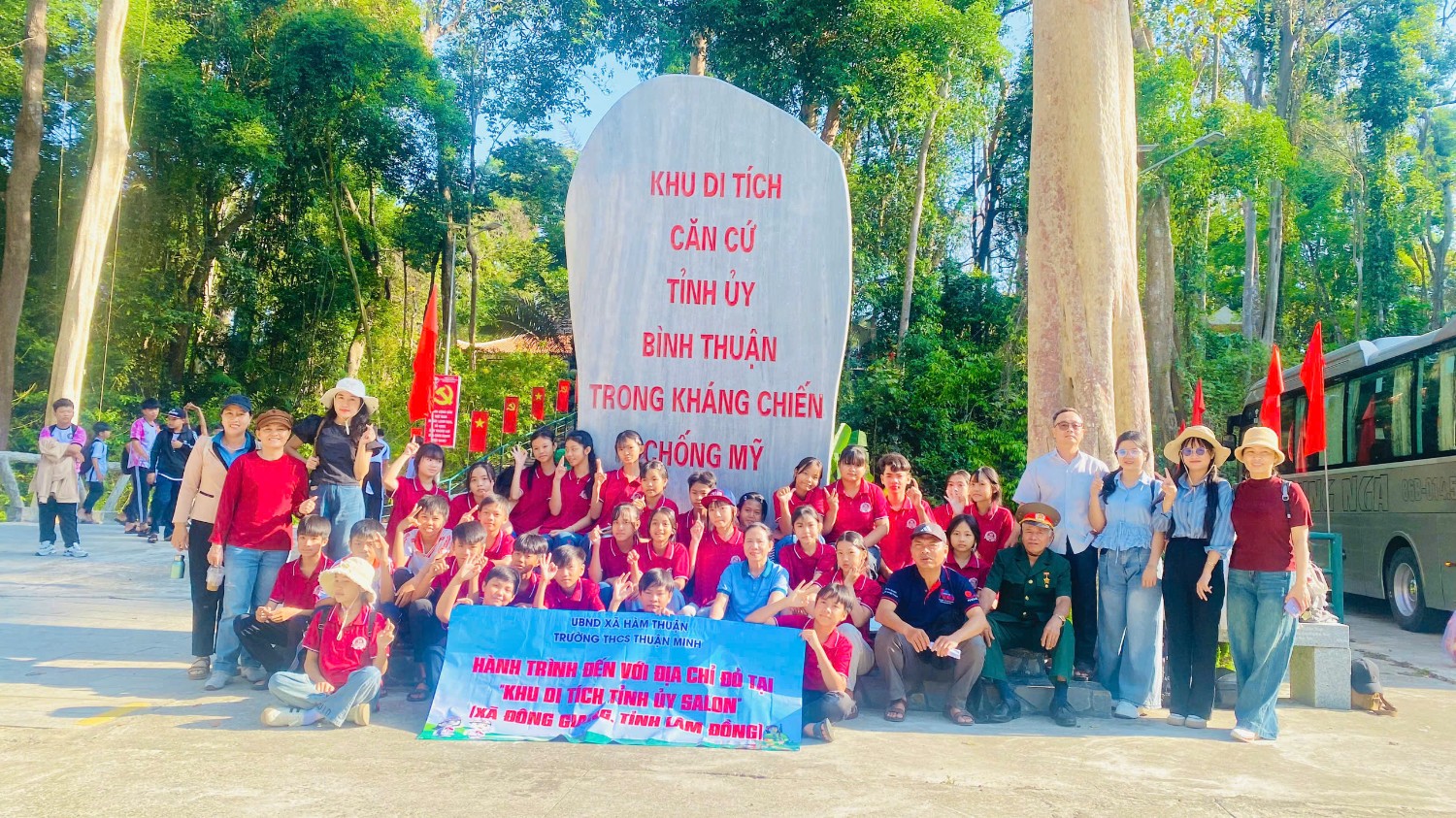 Hành trình về nguồn năm học 2025-2026